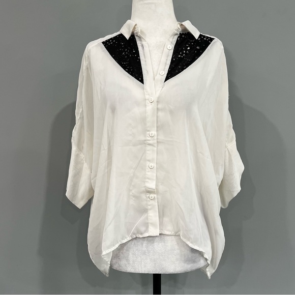 Almost Famous Sheer Medium Button Up Short Sleeve Top - Picture 2 of 15